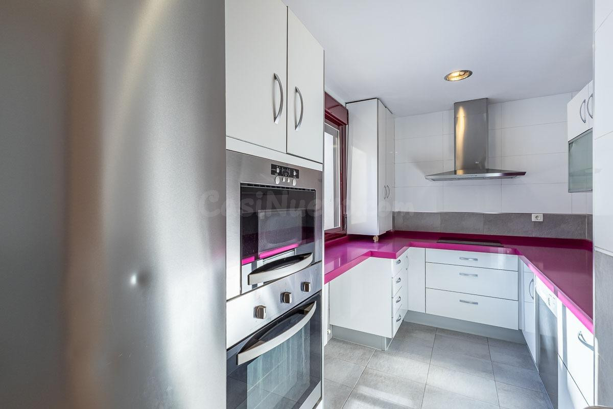 Ático dúplex junto Alhamar con 2 garajes y 2 trasteros - foto 6