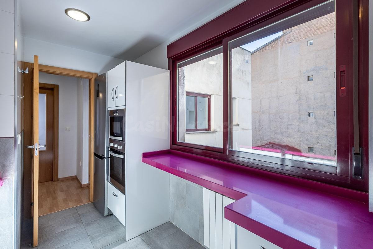 Ático dúplex junto Alhamar con 2 garajes y 2 trasteros - foto 7