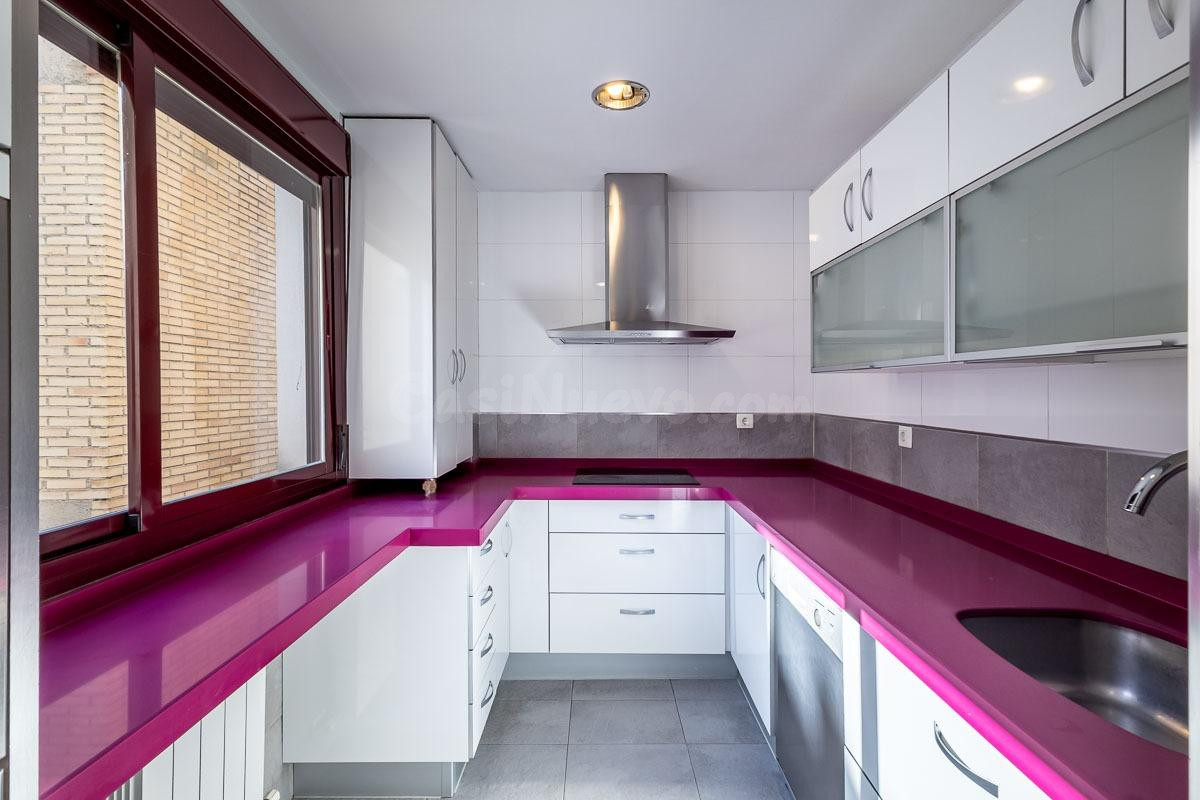 Ático dúplex junto Alhamar con 2 garajes y 2 trasteros - foto 8