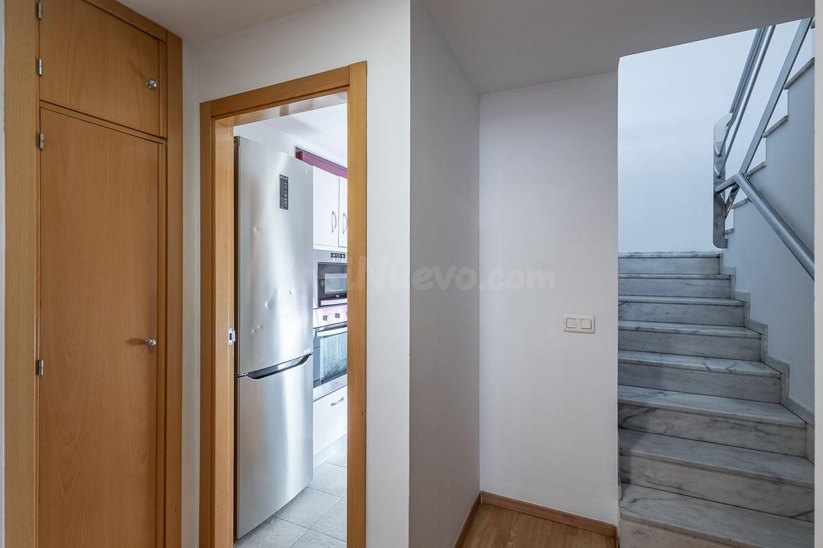 Ático dúplex junto Alhamar con 2 garajes y 2 trasteros - foto 10