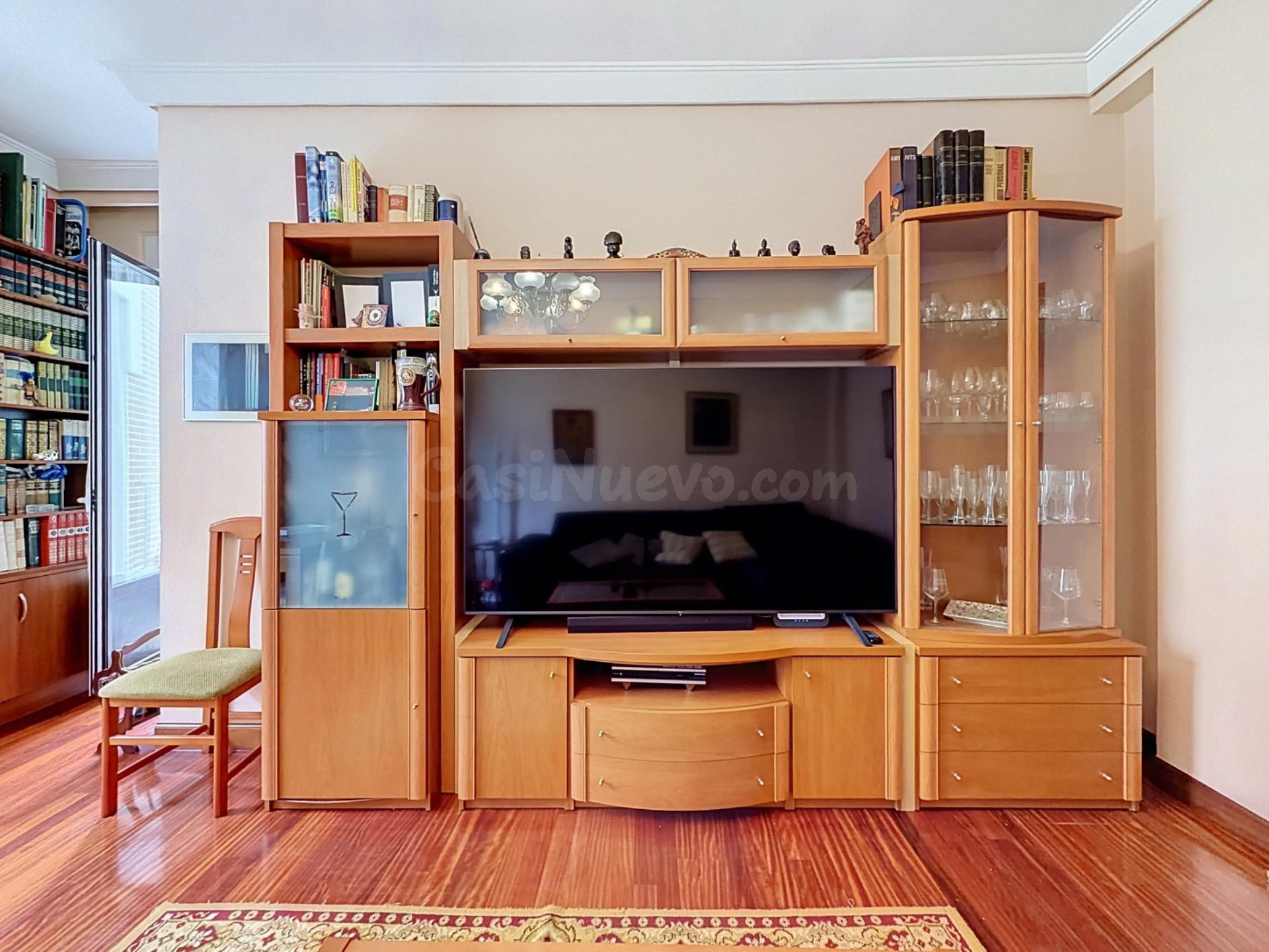 Casi 100 m2 y cuatro habitaciones en los primeros números de - foto 4