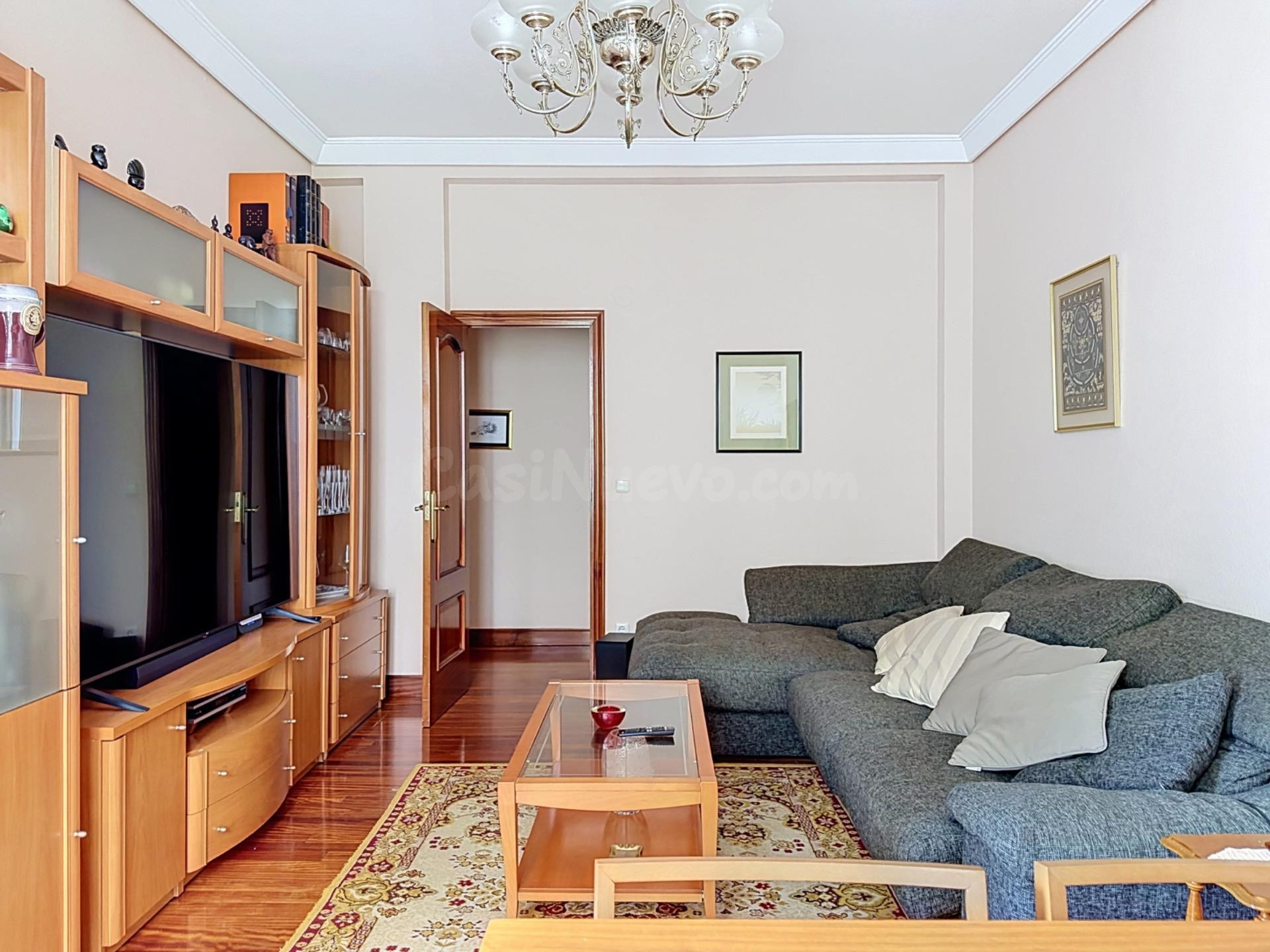 Casi 100 m2 y cuatro habitaciones en los primeros números de - foto 5