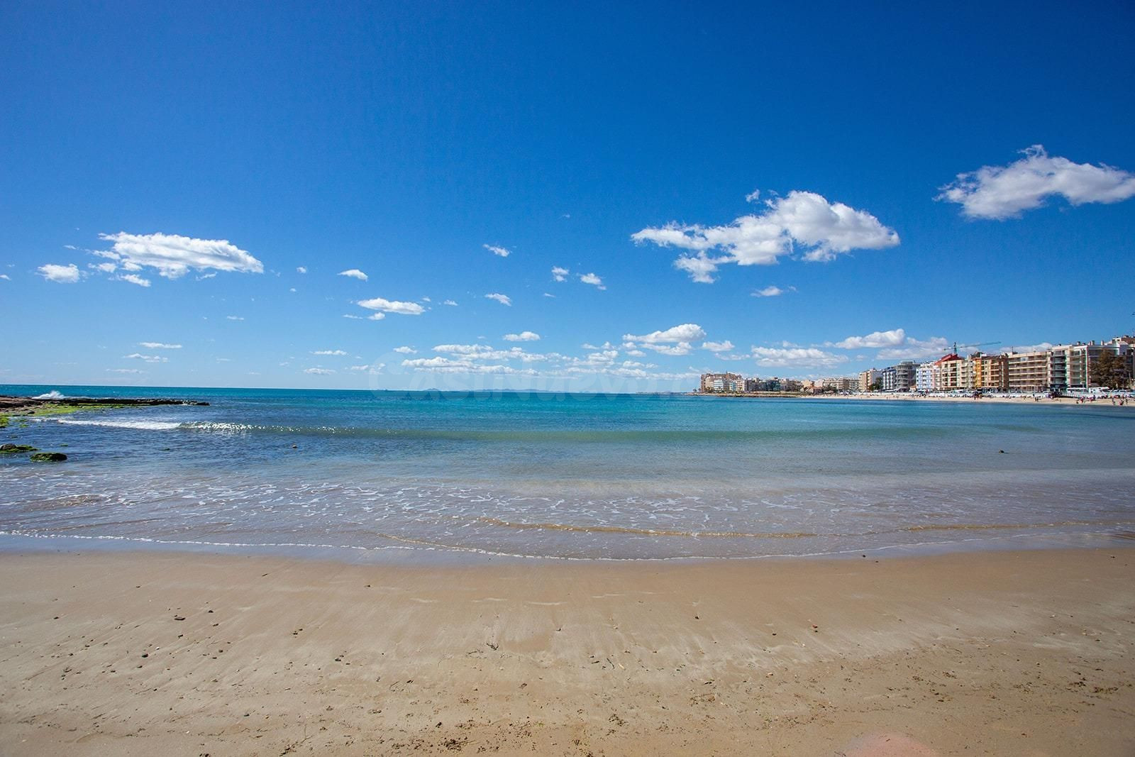 Ático de dos dormitorios con garaje y vistas al mar - foto 21