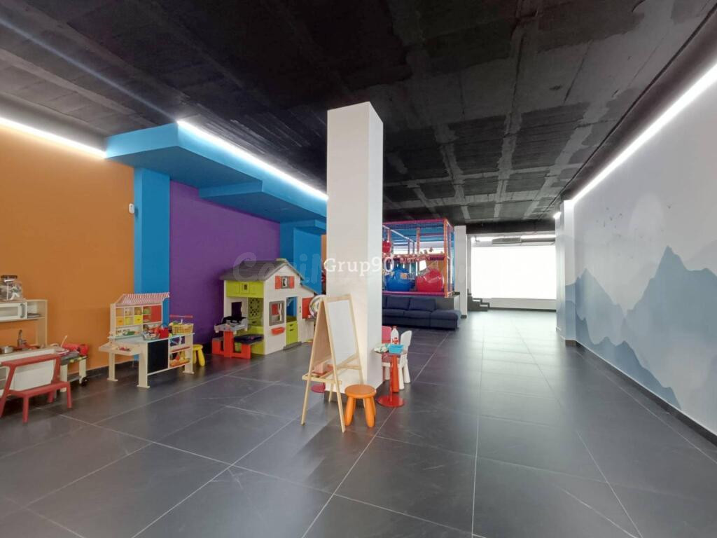 ¡El local de tus sueños te espera en Cappont! - foto 15