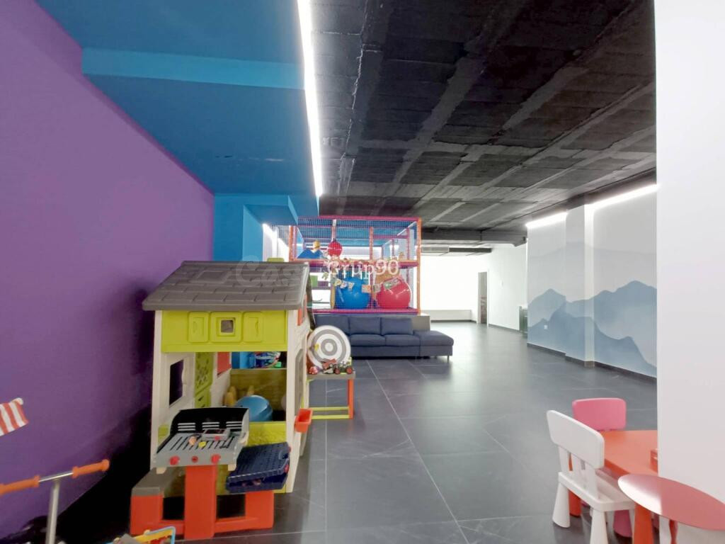 ¡El local de tus sueños te espera en Cappont! - foto 4