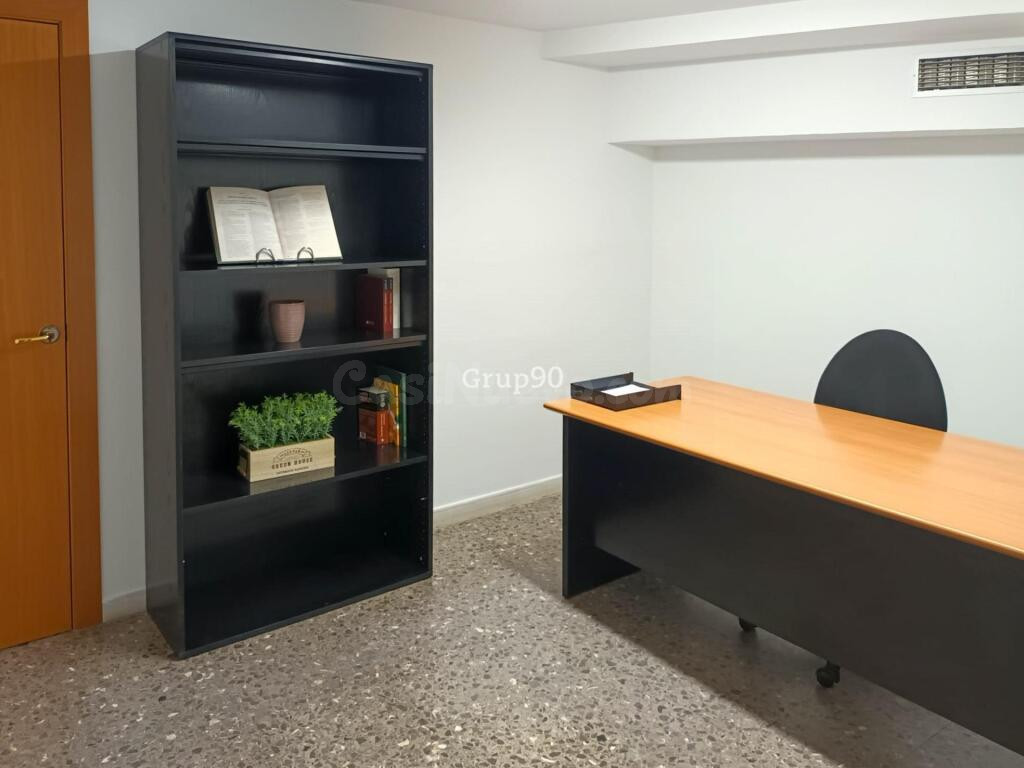 ¡Oportunidad de Inversión! Oficina en Venta con Rentabilidad - foto 3