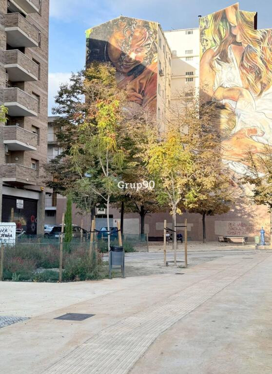 AMPLIO LOCAL COMERCIAL A PIE DE CALLE EN DRA CASTELLS - foto 18