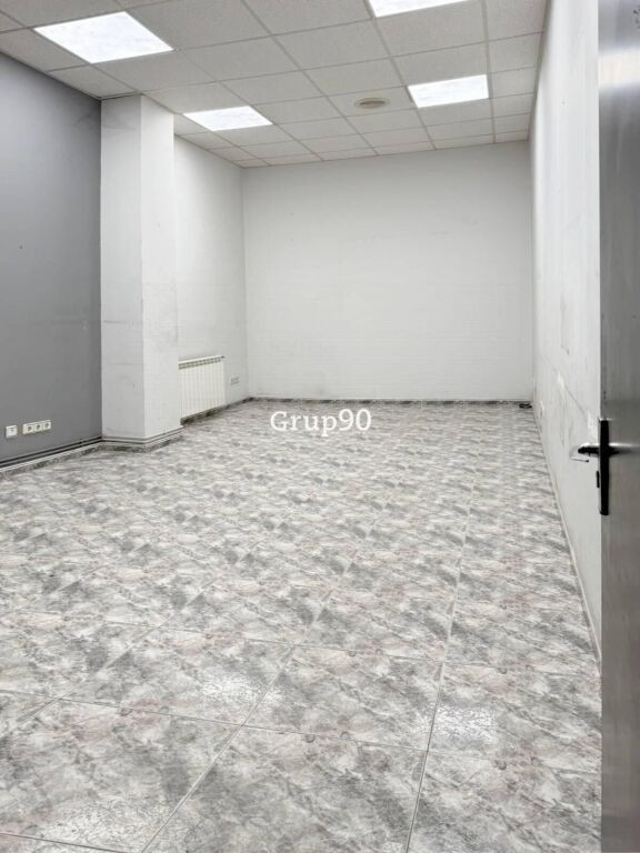 AMPLIO LOCAL COMERCIAL A PIE DE CALLE EN DRA CASTELLS - foto 10