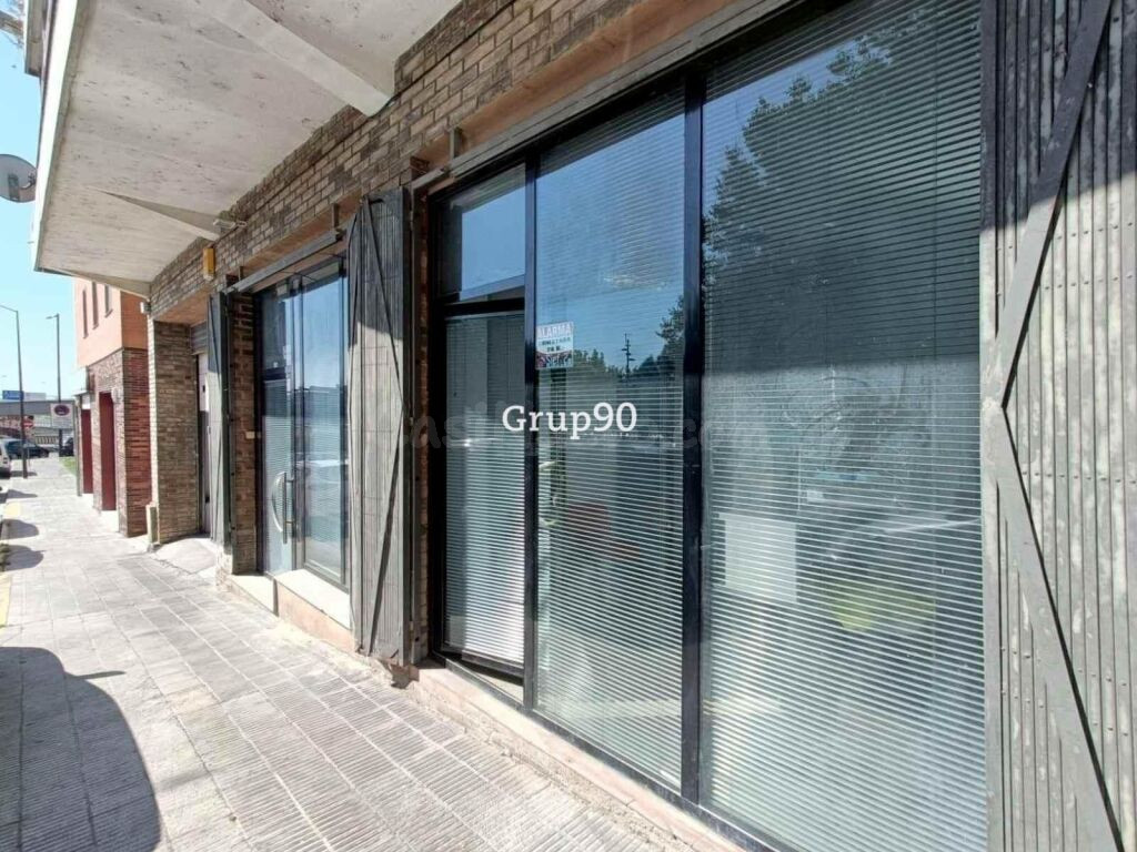 Local comercial a pie de calle de 240m2 en Zona Instituts - foto 14