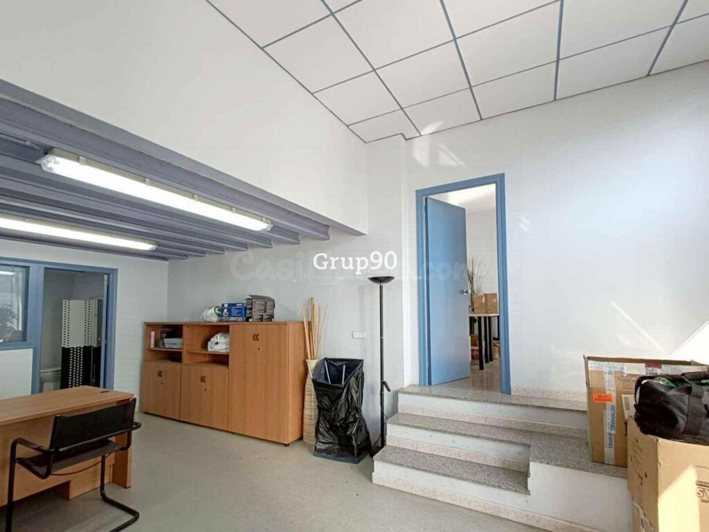 Local comercial a pie de calle de 240m2 en Zona Instituts - foto 21