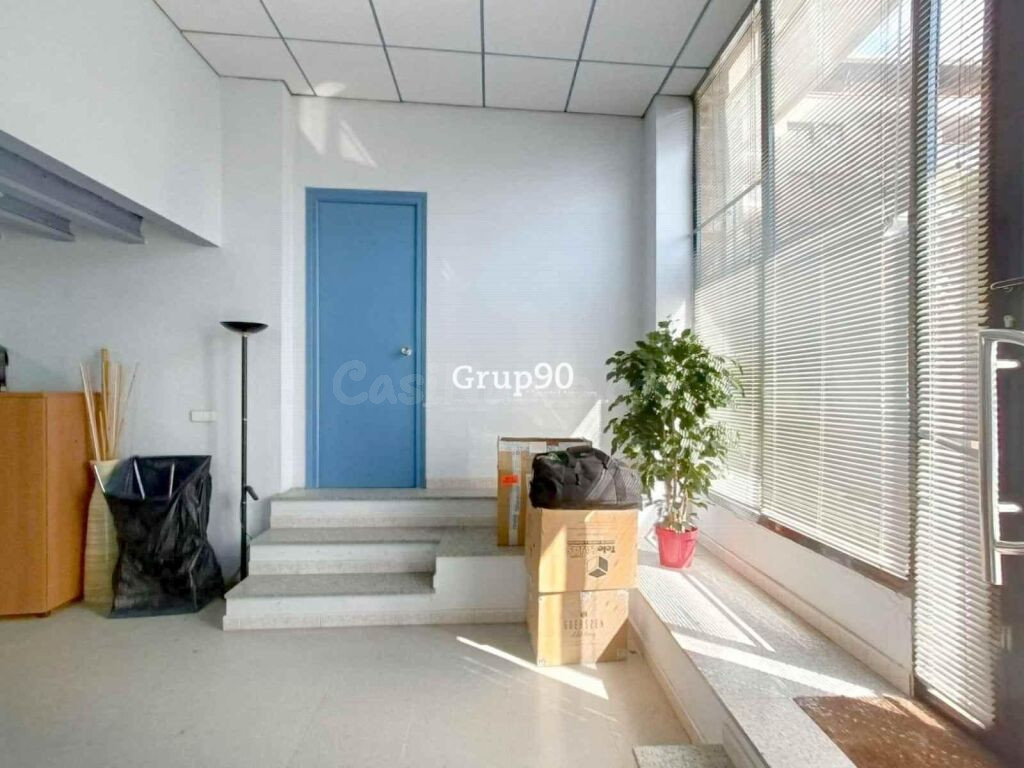 Local comercial a pie de calle de 240m2 en Zona Instituts - foto 22