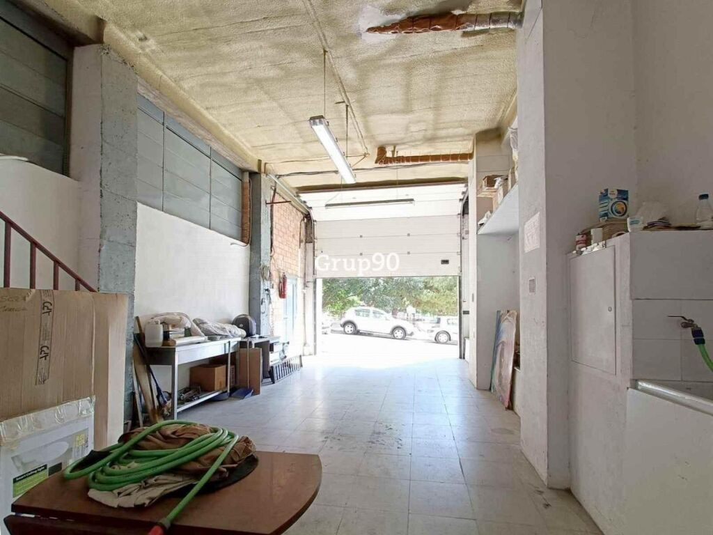 Local comercial a pie de calle de 240m2 en Zona Instituts - foto 6