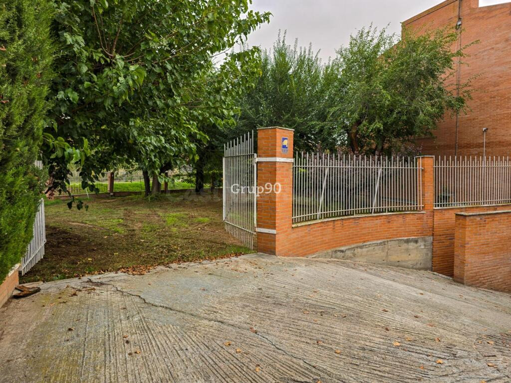 ¡Oportunidad única en la Zona Alta de Lleida! - foto 3