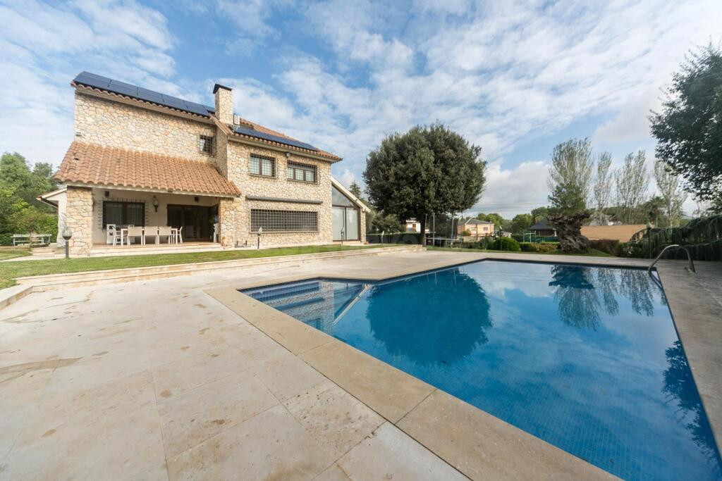 Impresionante casa en dos parcelas en Fontpineda - foto 2