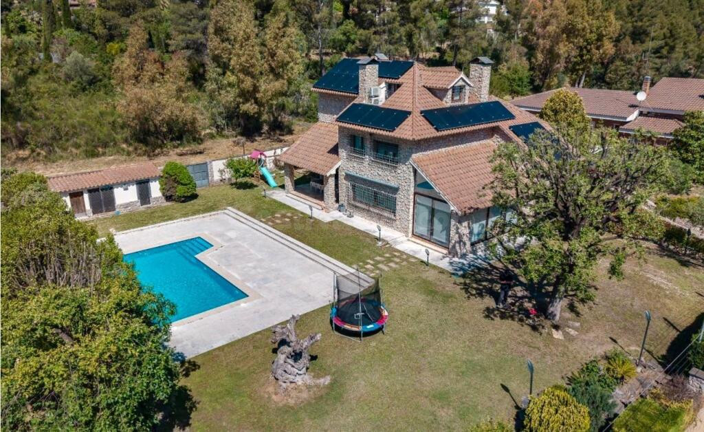 Impresionante casa en dos parcelas en Fontpineda - foto 3