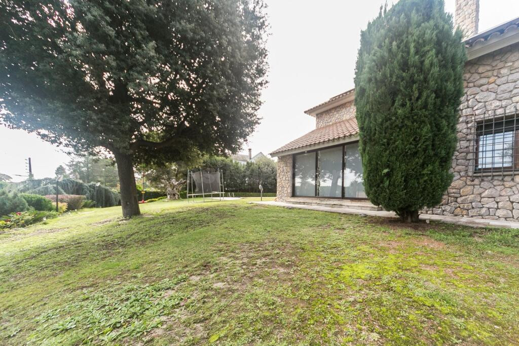 Impresionante casa en dos parcelas en Fontpineda - foto 4