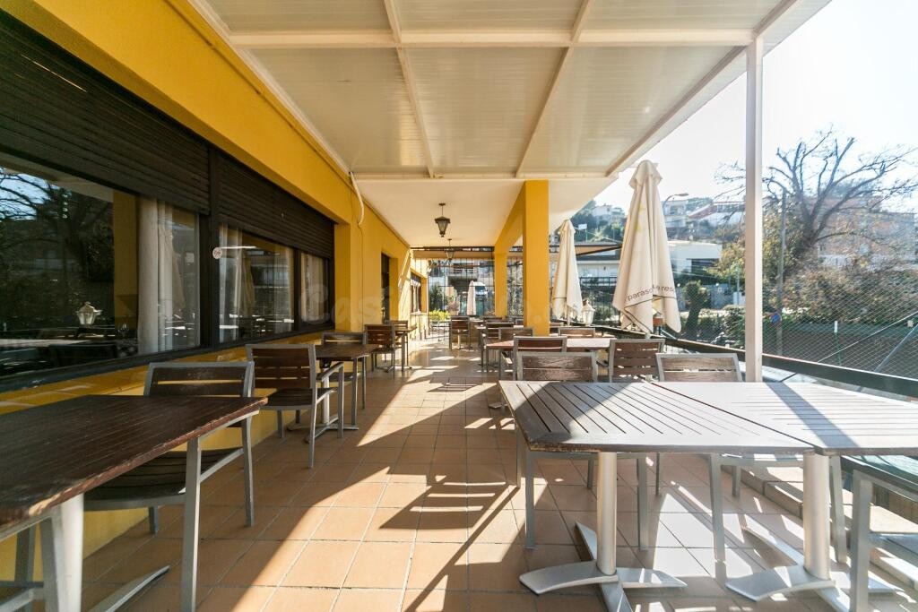 Restaurante con casa en preciosa ubicación de Cerdanyola - foto 4