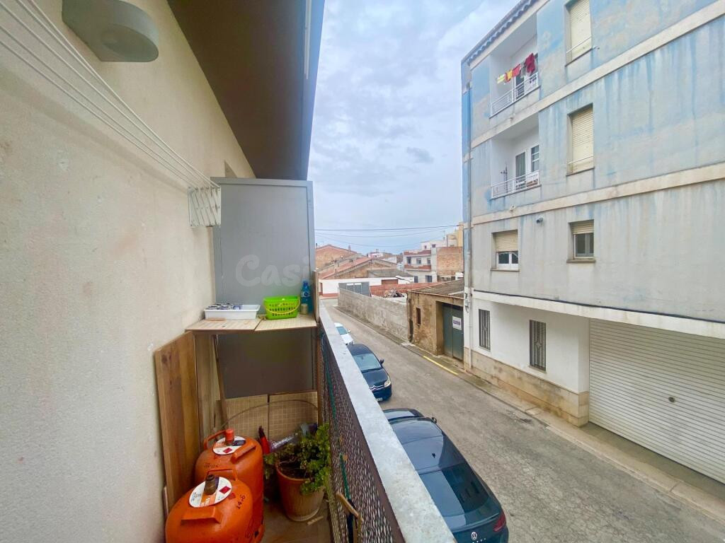 Piso seminuevo con vistas a plaza en Santa Bárbara - foto 4