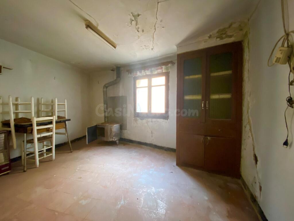 Casa con patio, piso y desván en Sarroca de Lleida - foto 13