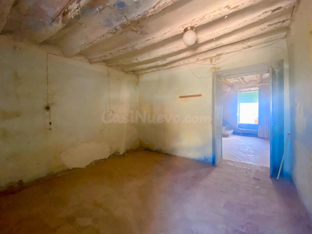 Casa con patio, piso y desván en Sarroca de Lleida - foto 16