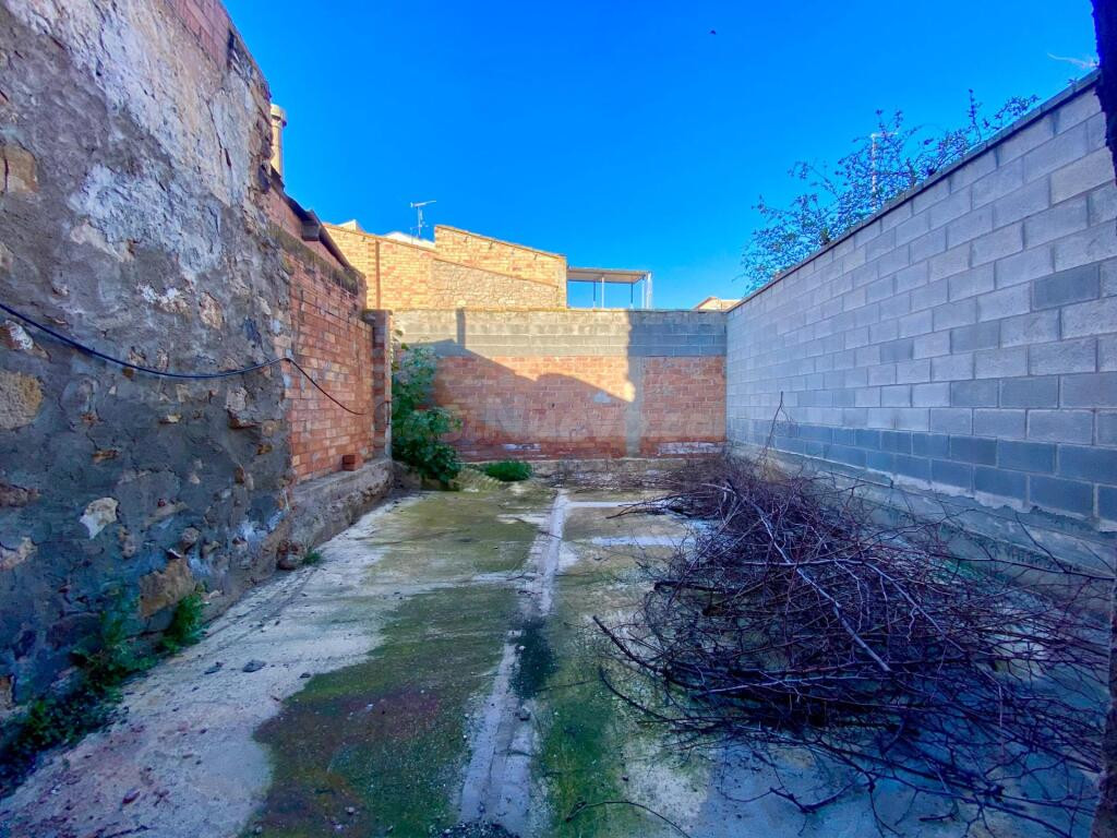 Casa con patio, piso y desván en Sarroca de Lleida - foto 26