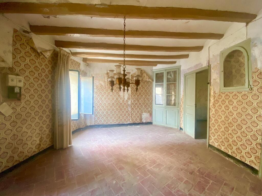 Casa con patio, piso y desván en Sarroca de Lleida - foto 4