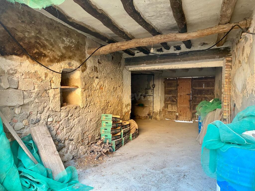 Casa con patio, piso y desván en Sarroca de Lleida - foto 7