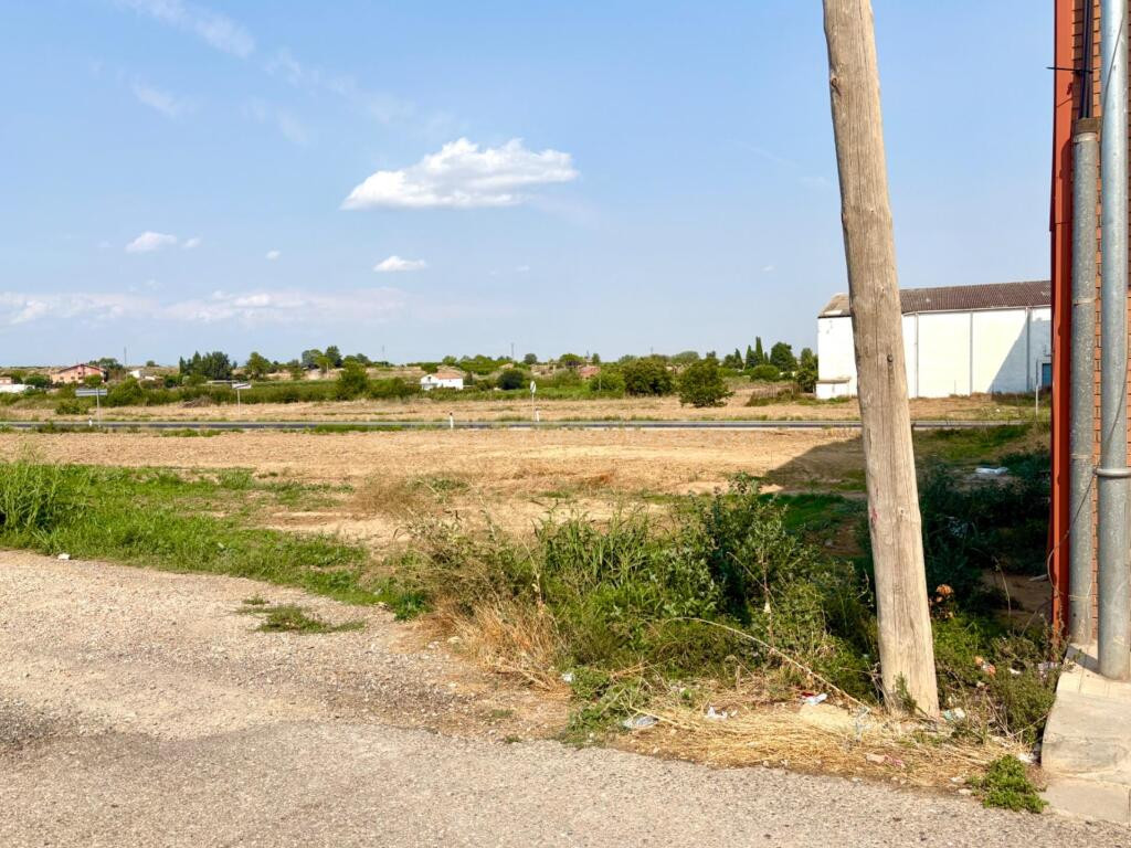Fantástica parcela residencial en Torrefarrera - foto 4