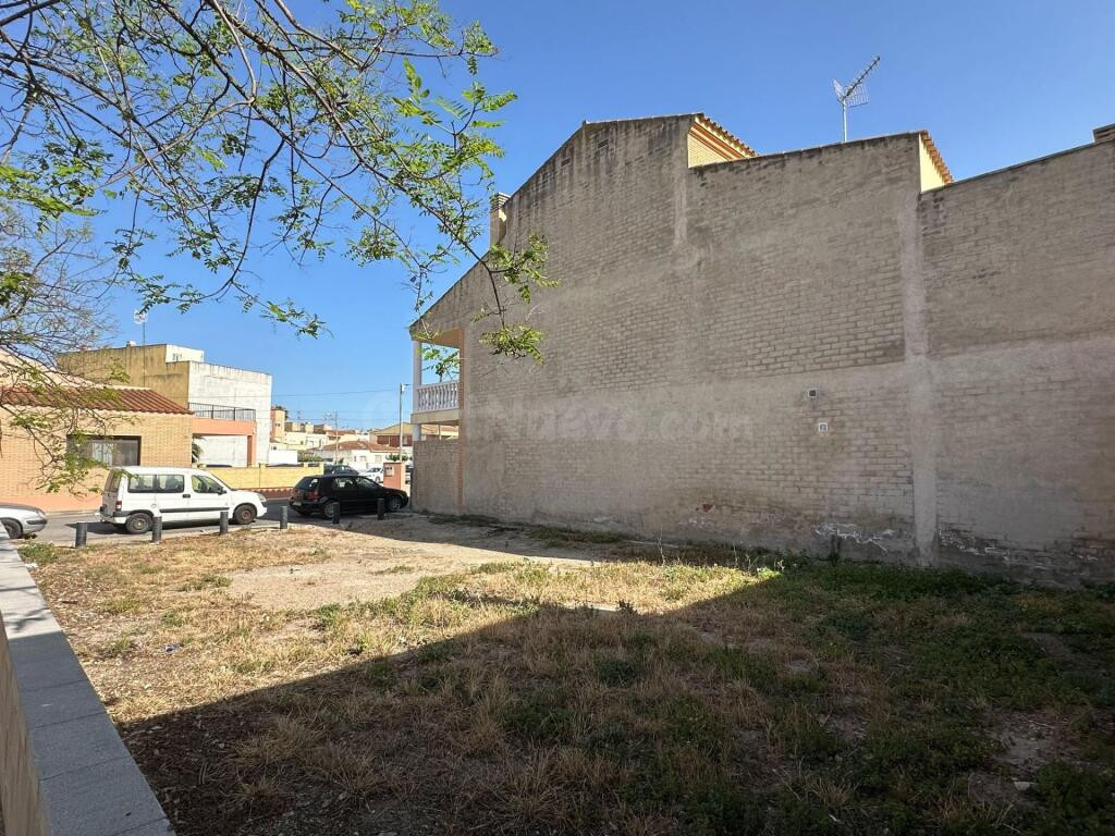 Parcela céntrica en la Cava para construcción de casa - foto 4