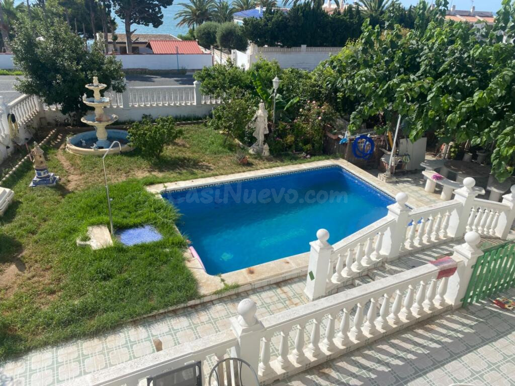 Fantástica casa para dos familas a 50m del mar - foto 5