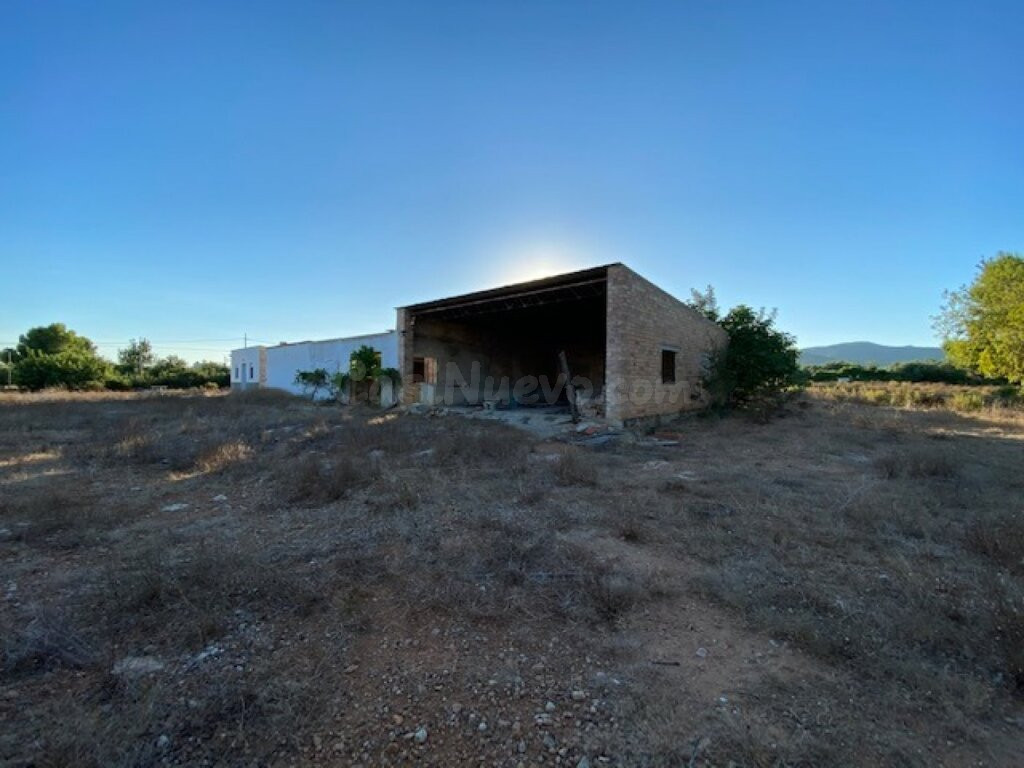 Fantástica finca a 1,5 km del mar en l'Ampolla - foto 2