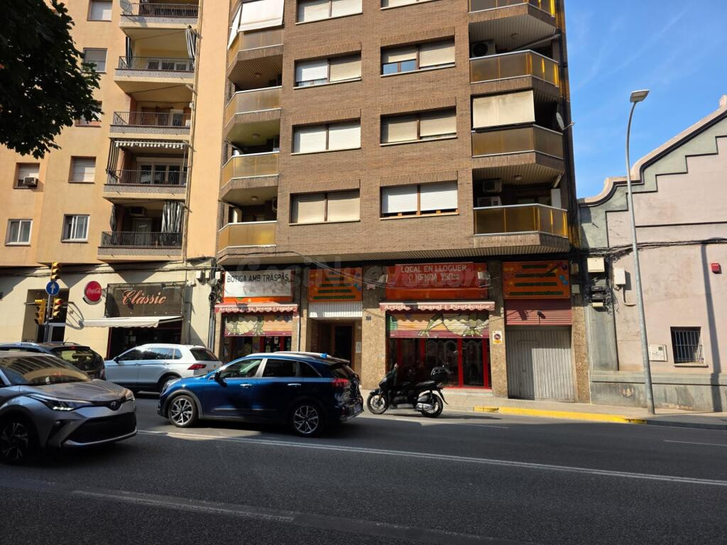 Amplio local junto estación AVE - foto 2