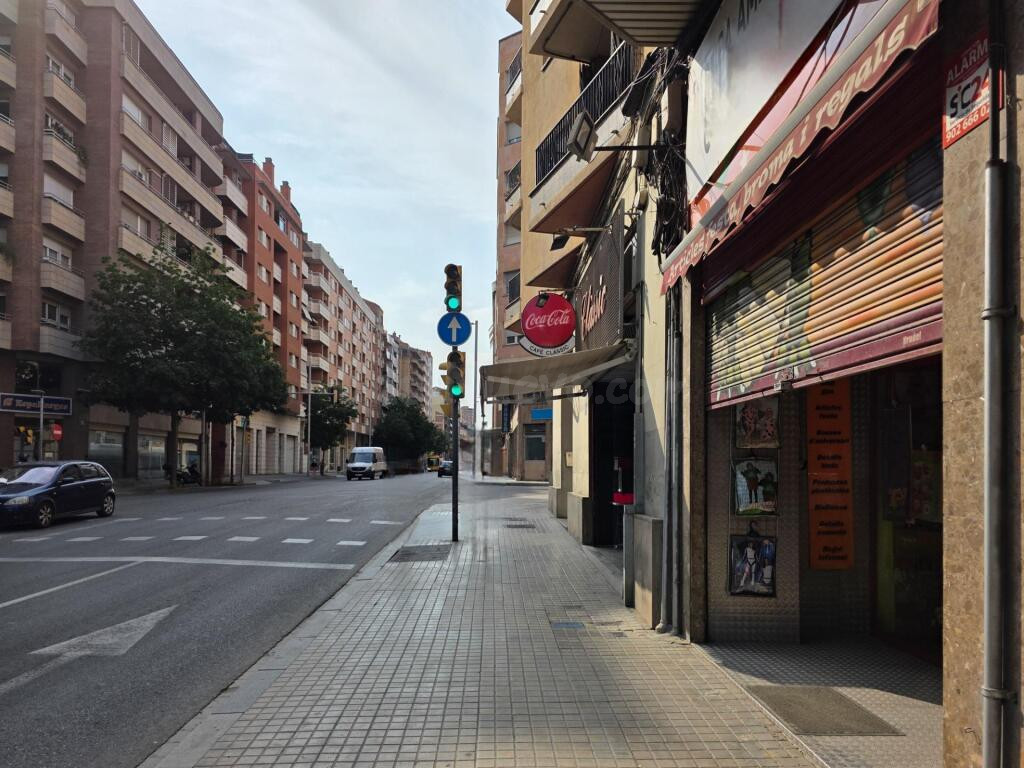 Amplio local junto estación AVE - foto 32