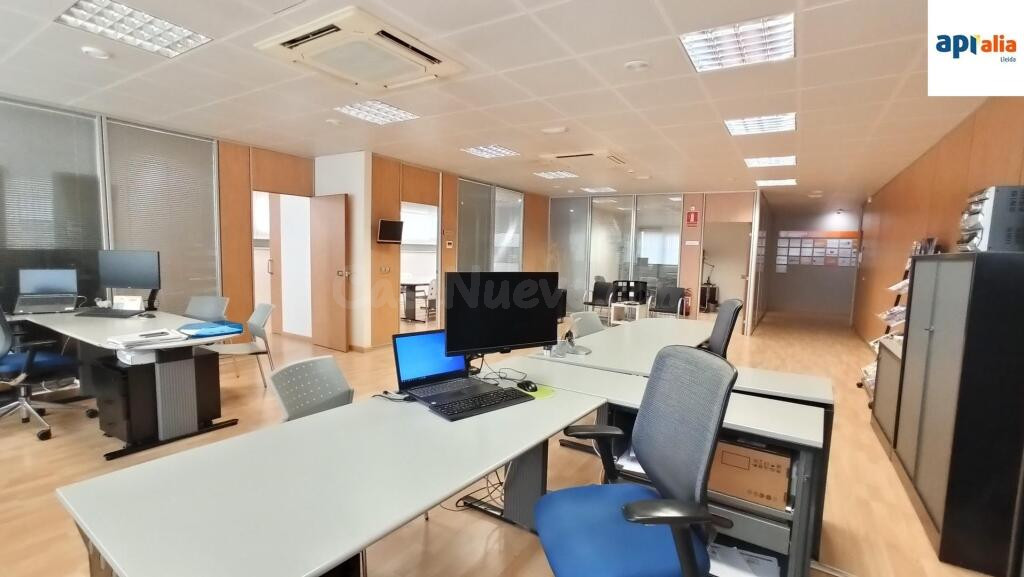 EXCLUSIVA APIALIA: Amplia y funcional oficina en venta – ¡Li - foto 3
