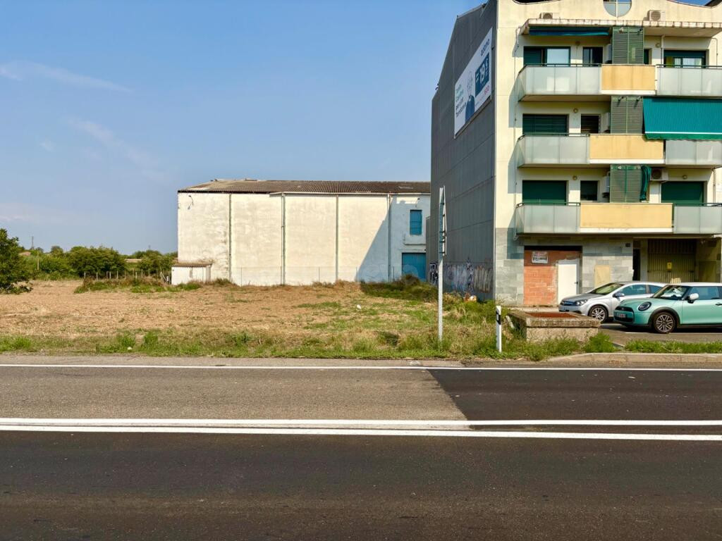 Estupenda parcela en la entrada de Torrefarrera