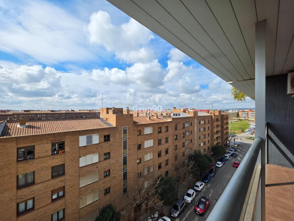 DÚPLEX INVERTIDO EN ZONA ALTA – 113 m2