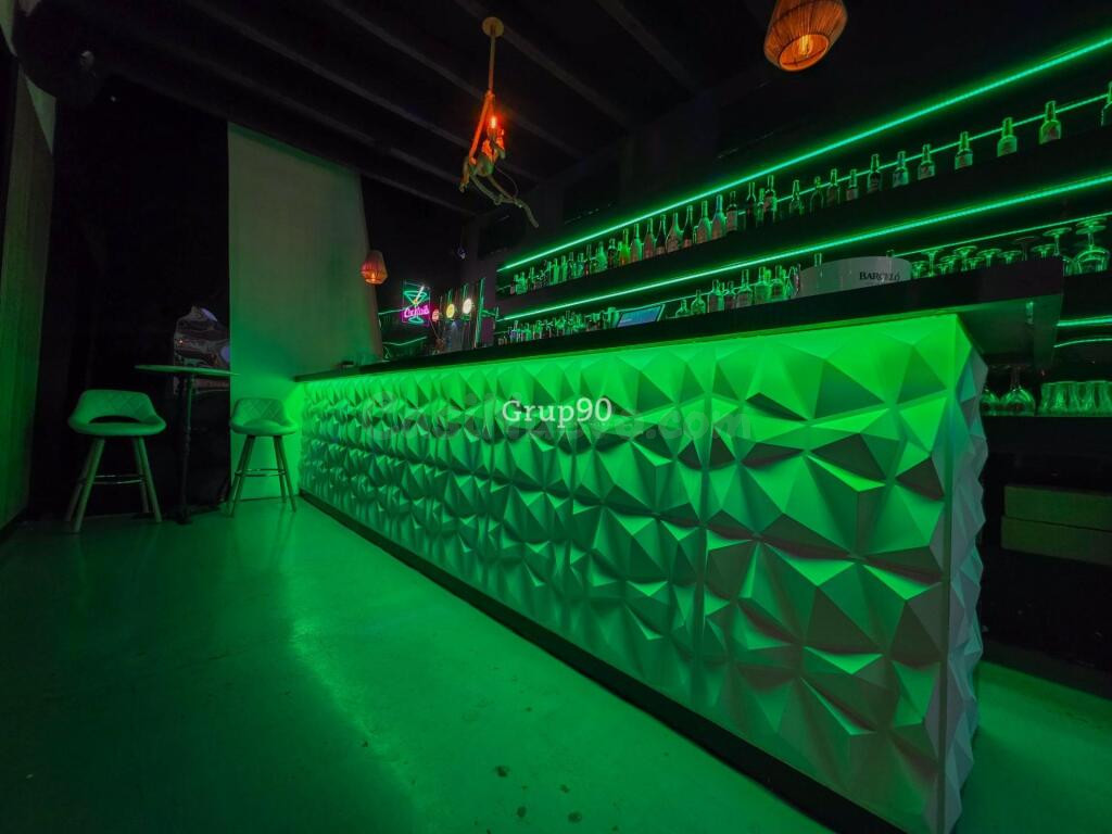 ? ¡OPORTUNIDAD DE TRASPASO EN LLEIDA! BAR MUSICAL CON POSIBI - foto 12