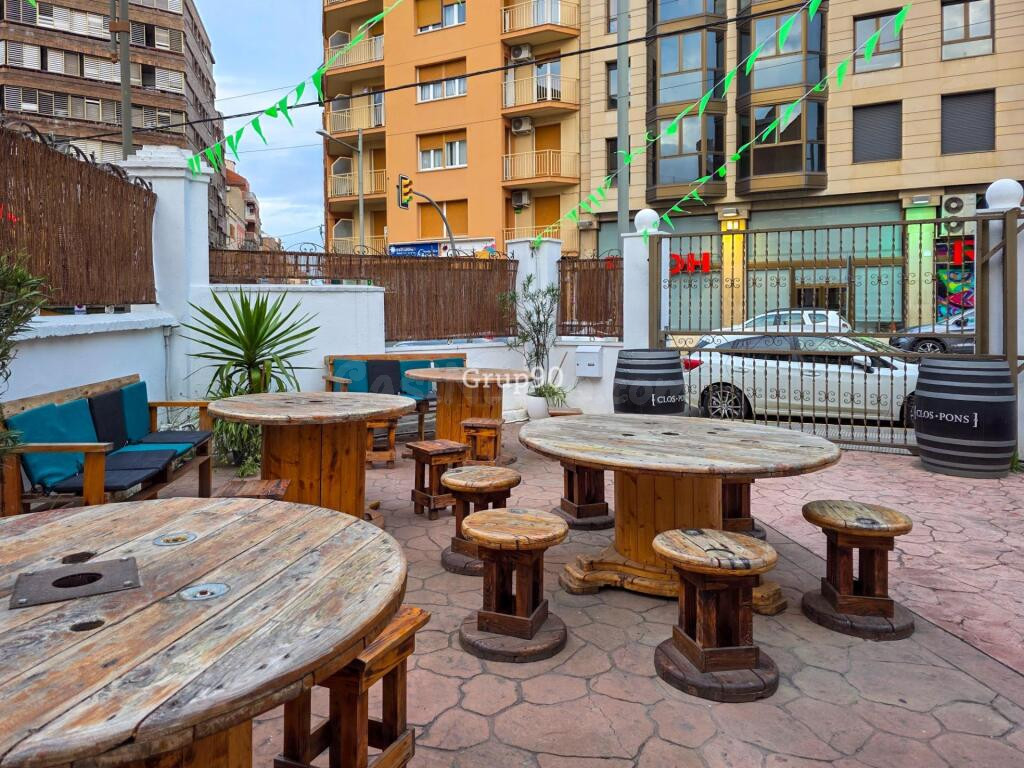 ? ¡OPORTUNIDAD DE TRASPASO EN LLEIDA! BAR MUSICAL CON POSIBI - foto 4