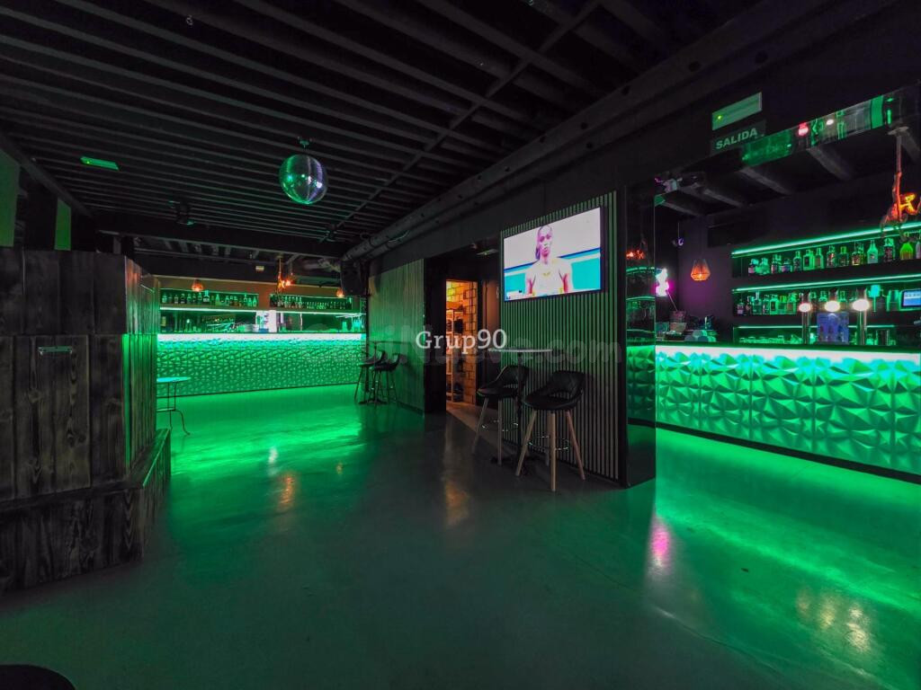 ? ¡OPORTUNIDAD DE TRASPASO EN LLEIDA! BAR MUSICAL CON POSIBI - foto 6