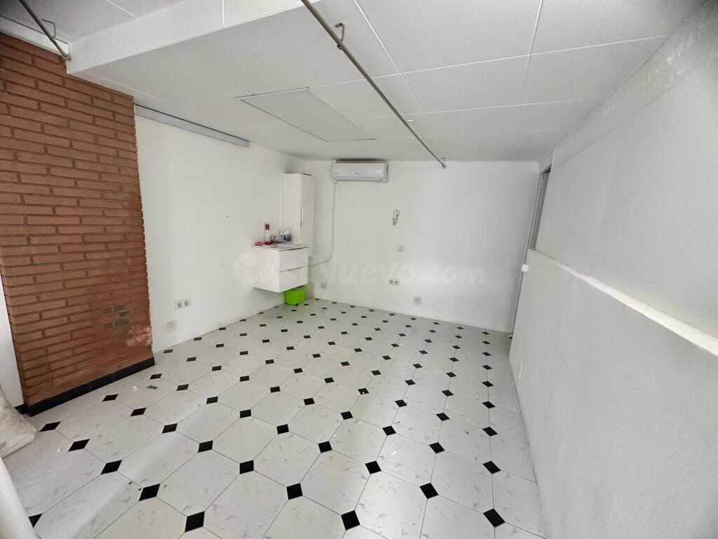 Casa de planta baja y dos pisos en La Galera - foto 2