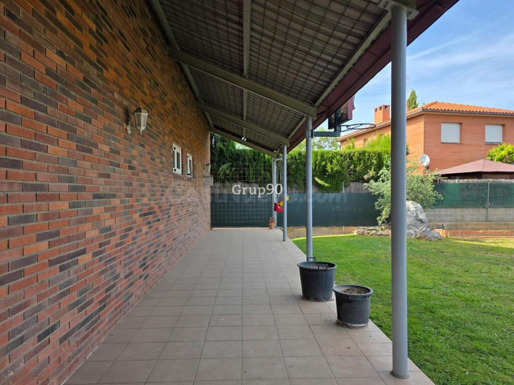 ? Chalet exclusivo en Lleida – Espacio, privacidad y ubicaci - foto 12