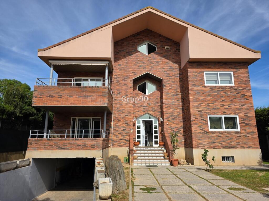 ? Chalet exclusivo en Lleida – Espacio, privacidad y ubicaci - foto 15