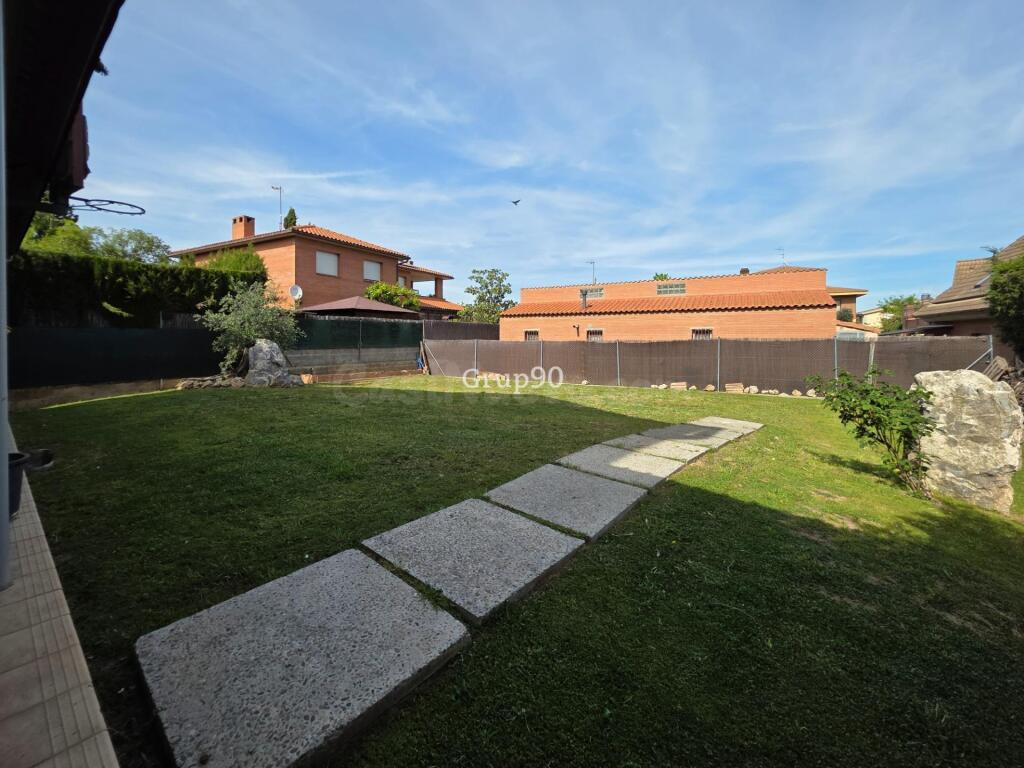 ? Chalet exclusivo en Lleida – Espacio, privacidad y ubicaci - foto 8