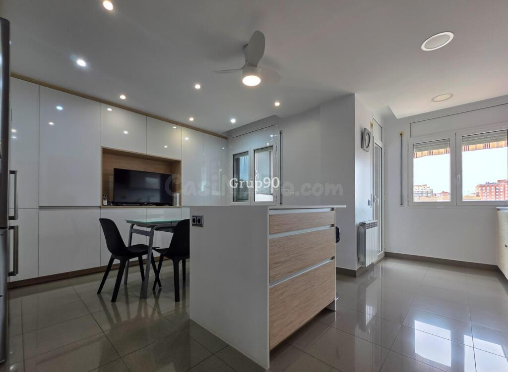 Espectacular Ático Dúplex de 130 m2 con Gran Terraza y Máxim - foto 16