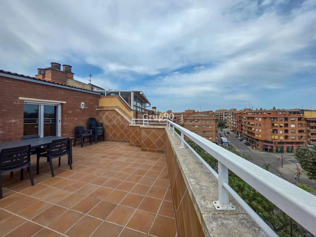 Espectacular Ático Dúplex de 130 m2 con Gran Terraza y Máxim - foto 3