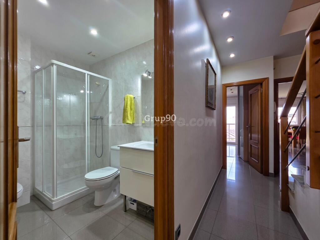 Espectacular Ático Dúplex de 130 m2 con Gran Terraza y Máxim - foto 29