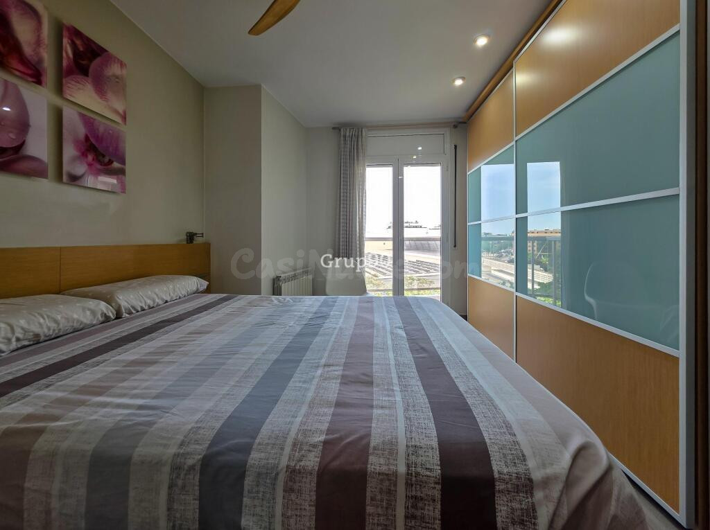 Espectacular Ático Dúplex de 130 m2 con Gran Terraza y Máxim - foto 33