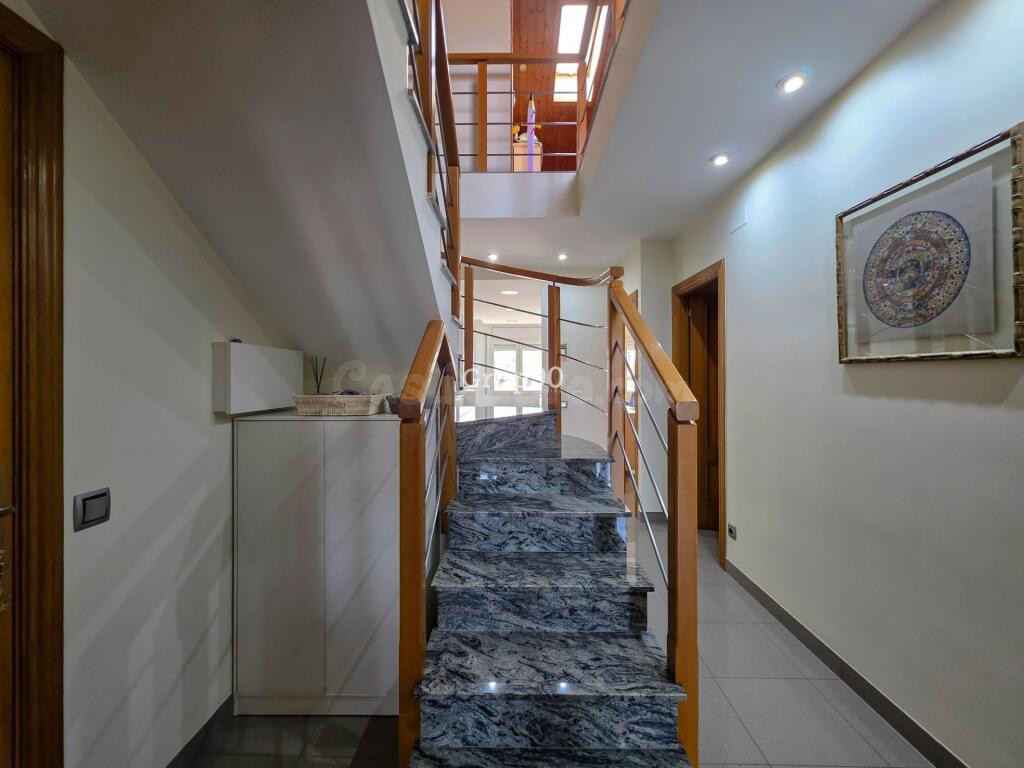 Espectacular Ático Dúplex de 130 m2 con Gran Terraza y Máxim - foto 43