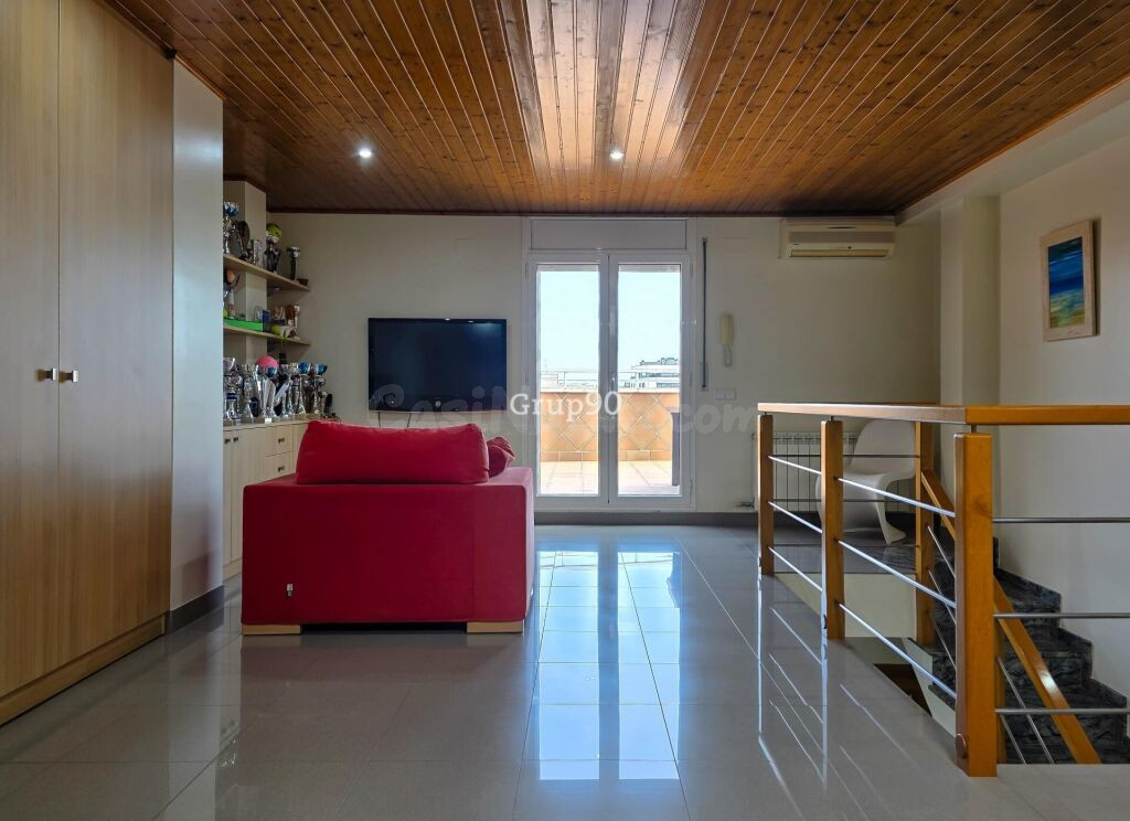 Espectacular Ático Dúplex de 130 m2 con Gran Terraza y Máxim - foto 45