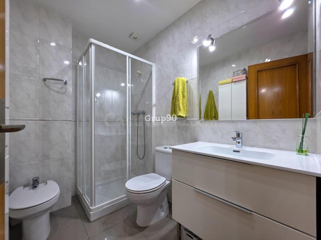 Espectacular Ático Dúplex de 130 m2 con Gran Terraza y Máxim - foto 8